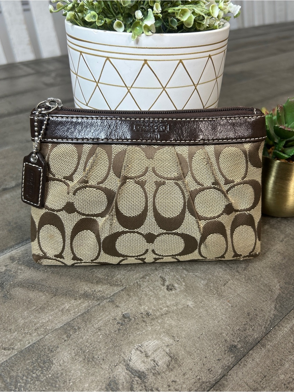 Coach Signature Pleated Wristlet Canvas Khaki Mahogany Brown Wallet F43434